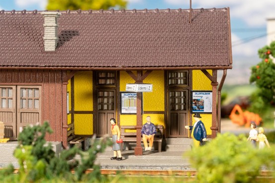 Preview: FALLER 110137 H0 Bahnhof Uderns 