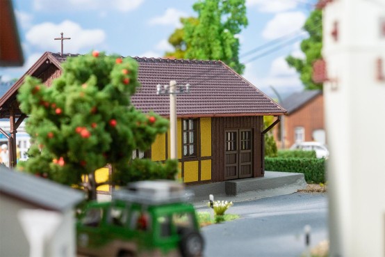 Preview: FALLER 110137 H0 Bahnhof Uderns 