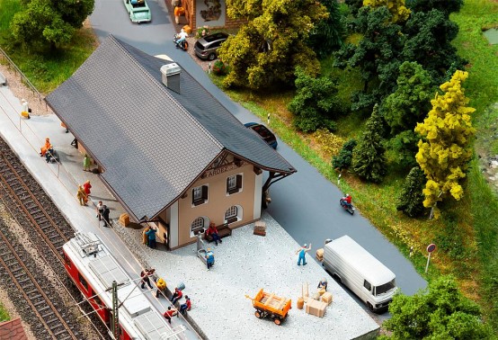 Preview: FALLER 110144 H0 Bahnhof Ardez 