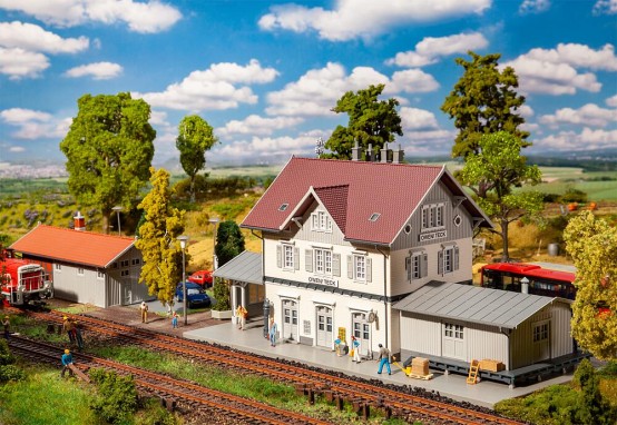 FALLER 110145 H0 Bahnhof Owen 