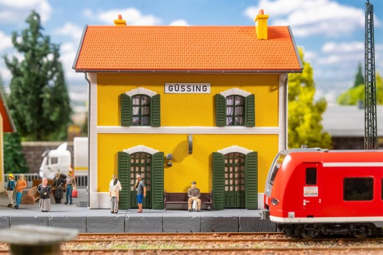 Preview: FALLER 110154 H0 Bahnhof Güssing 