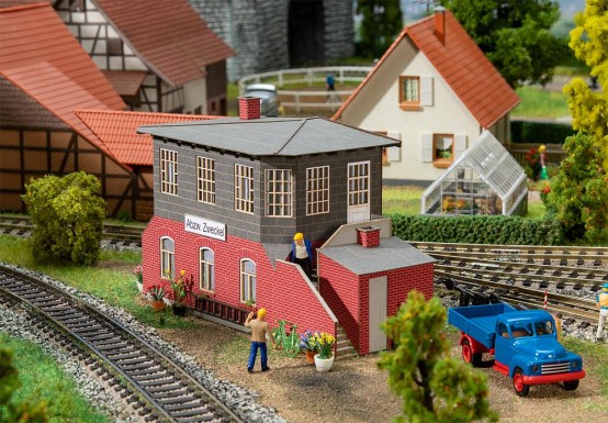 Preview: FALLER 120091 H0 Stellwerk Zweckel 