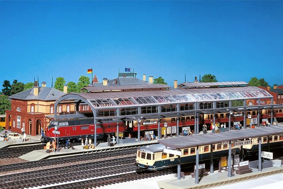 FALLER 120180 H0 Bahnhofshalle 