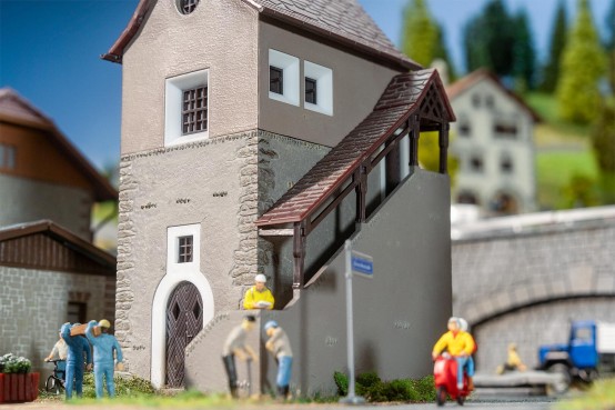 Preview: FALLER 120274 H0 Schalthaus Zuoz 