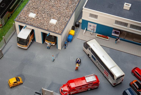 Preview: FALLER 130120 H0 Busdepot 