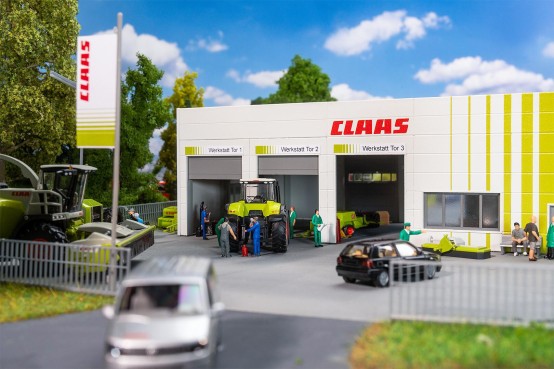 Preview: FALLER 130121 H0 Landmaschinenwerkstatt Claas 