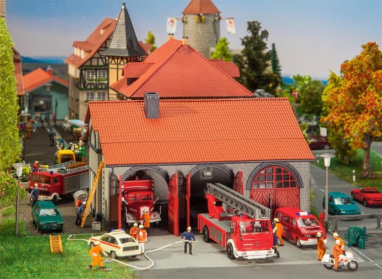 FALLER 130162 H0 Feuerwehrgerätehaus 
