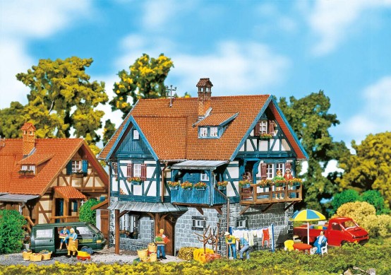 FALLER 130275 H0 Landliches Fachwerkhaus 