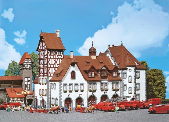 Preview: FALLER 130337 H0 Historische Feuerwache 1 Nürnberg 