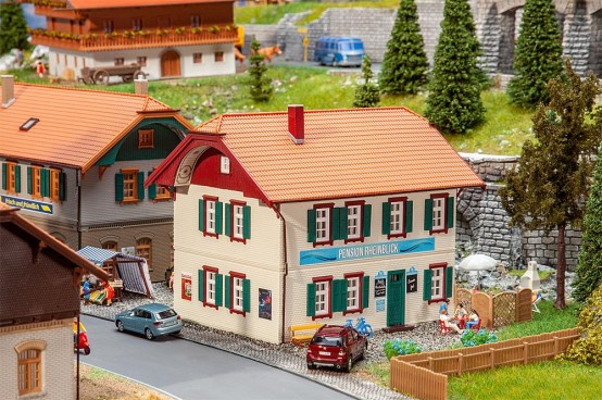 FALLER 130596 H0 Pension Rheinblick 