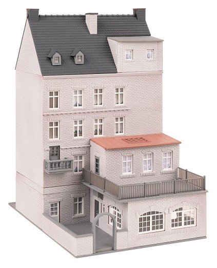Preview: FALLER 130705 H0 Stadthaus mit Reparaturwerkstatt 