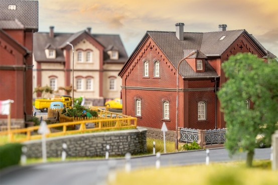 Preview: FALLER 130753 H0 Siedlungshaus Bergmannsplatz 2 