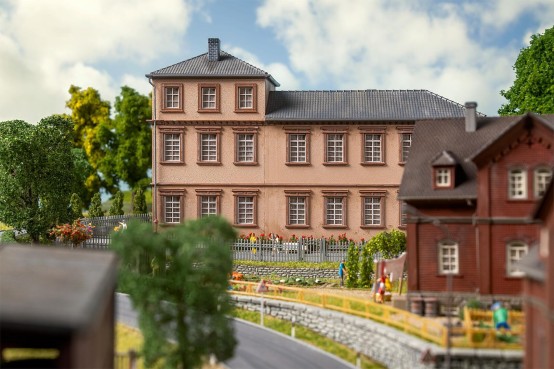 Preview: FALLER 130784 H0 Waldorfschule 