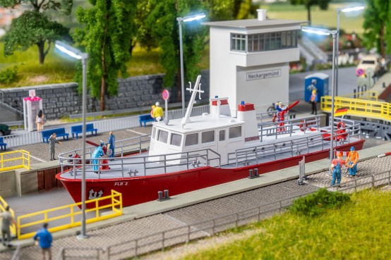 FALLER 131016 H0 Feuerlöschboot 