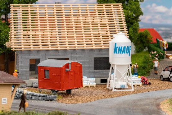 FALLER 180389 H0 Gipssilo und Bauwagen 