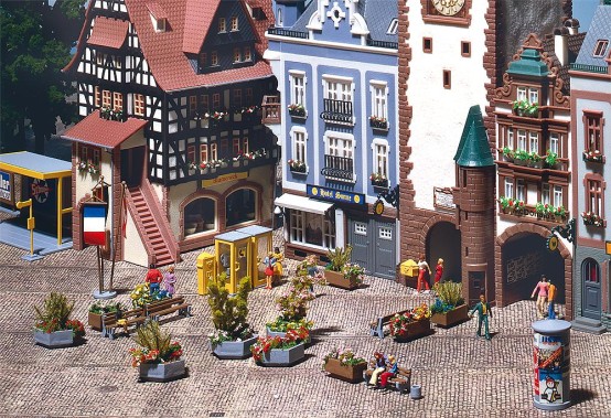 FALLER 180585 H0 Stadtausschmückung 