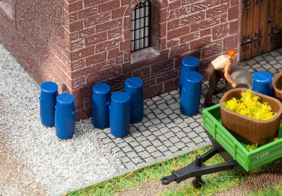 FALLER 180970 H0 9 Plastikfässer 