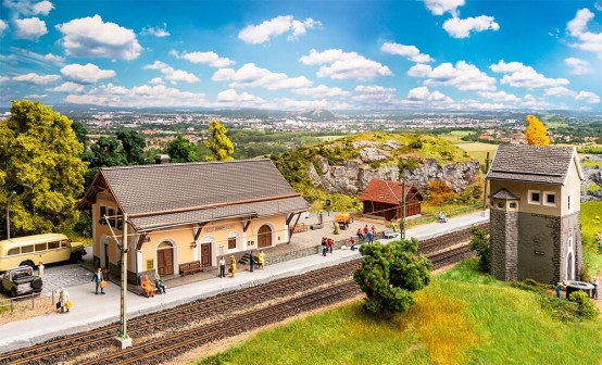 FALLER 190059 H0 Bahnhof-Set Susch 