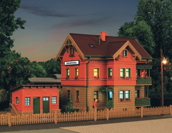Preview: Vollmer 43529 H0 Bahnwärterhaus Esslingen mit Hühnerstall 