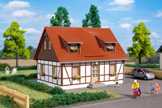 Auhagen 11453 H0 Einfamilienhaus 