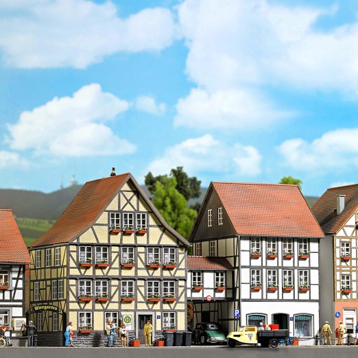 Preview: BUSCH 1538 H0 Häuser mit Übergang 