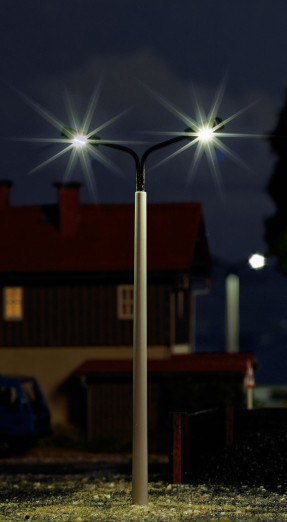Preview: BUSCH 4169 H0 Betonmast mit 2 Leuchten 