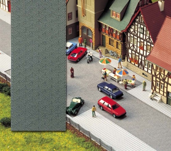 Preview: BUSCH 6031 H0 Altstadt-Pflasterstraße 
