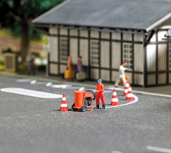 Preview: BUSCH 7806 H0 Straßenmarkierungsmaschiene mit Bauarbeiter 