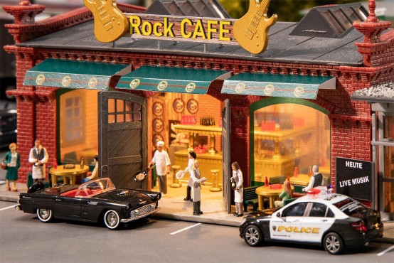 Preview: FALLER 130149 H0 Rock Cafe 