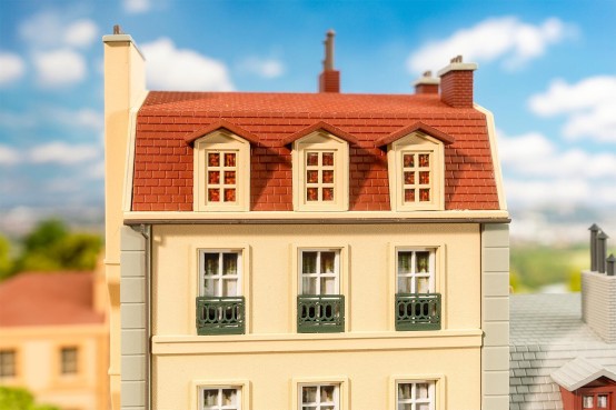 Preview: FALLER 130712 H0 Stadthaus, 6-stöckig 