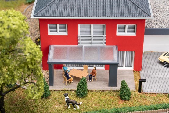 Preview: FALLER 130743 H0 WeberHaus CityLife, rot 