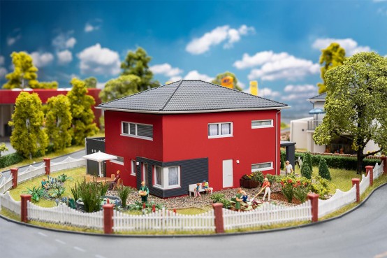 FALLER 130743 H0 WeberHaus CityLife, rot 