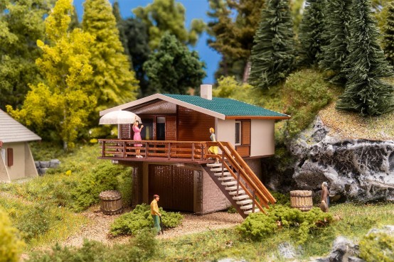 FALLER 134102 H0 Ferienhaus 
