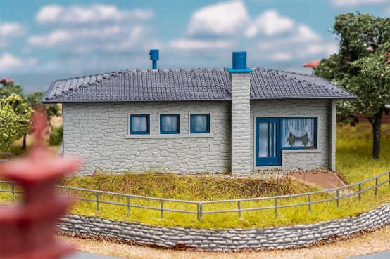 Preview: FALLER 134104 H0 Bungalow Country Road 4 