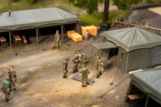 Preview: FALLER 190039 H0 Aktions-Set Bundeswehr Grundausbildung 