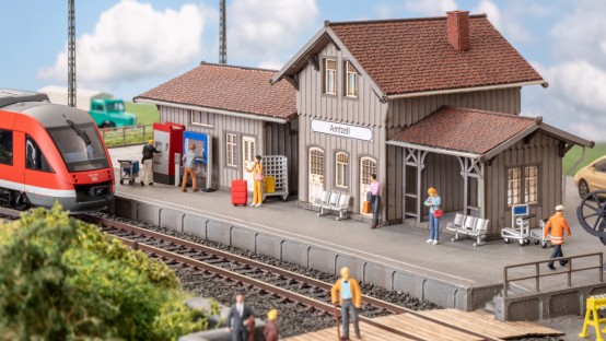 Preview: NOCH 16268 H0 Figuren-Themenwelt Bahnsteig 