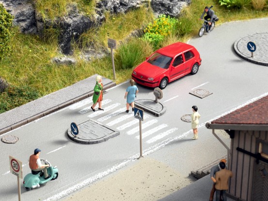 Preview: NOCH 60525 H0 Straßen-Deko-Set 