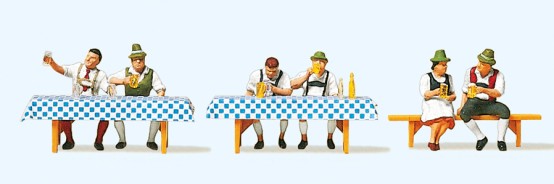 Preiser 10447 H0 Auf dem Oktoberfest (1) 