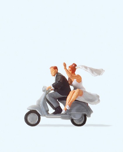 Preiser 28150 H0 Brautpaar auf "Vespa"-Roller 