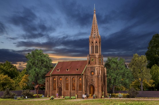 Preview: Vollmer 43739 H0 Stadtkirche Stuttgart-Berg 