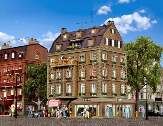 Vollmer 43783 H0 Café mit Inneneinrichtung & LED-Beleuchtung 