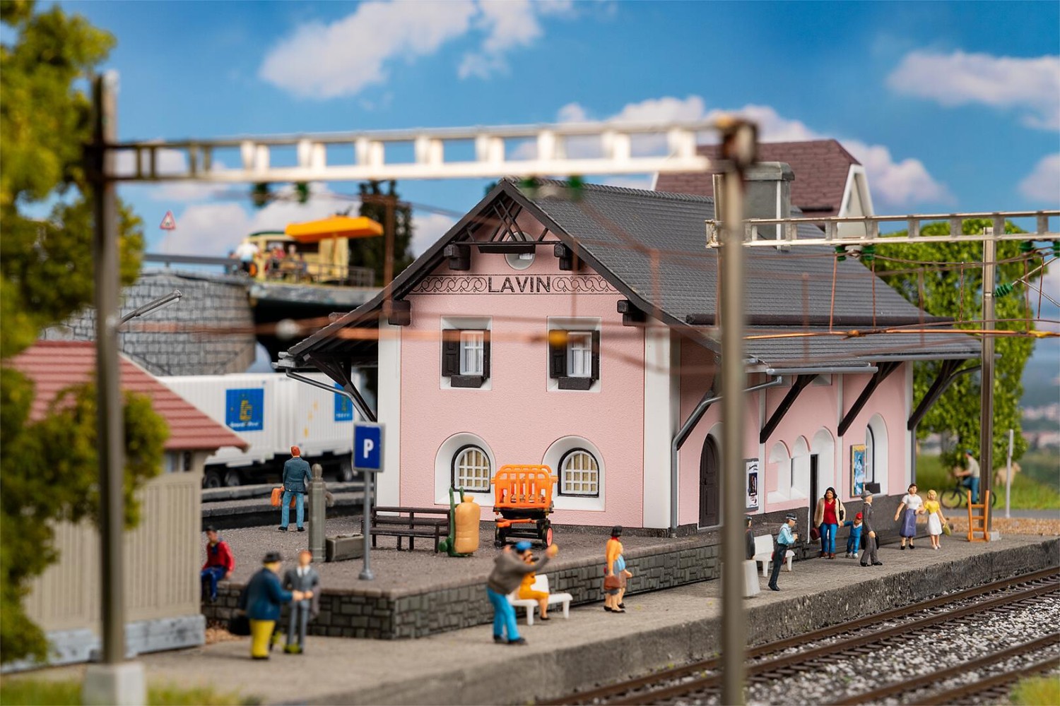 FALLER 110134 H0 Bahnhof Lavin 