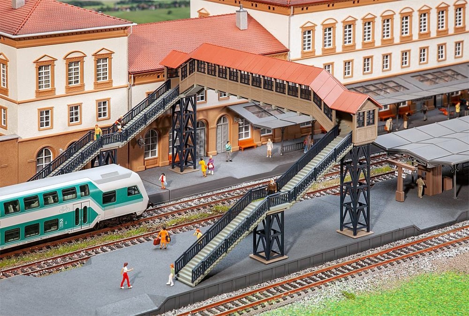 FALLER 120109 H0 Fußgängerbrücke mit Überdachung 