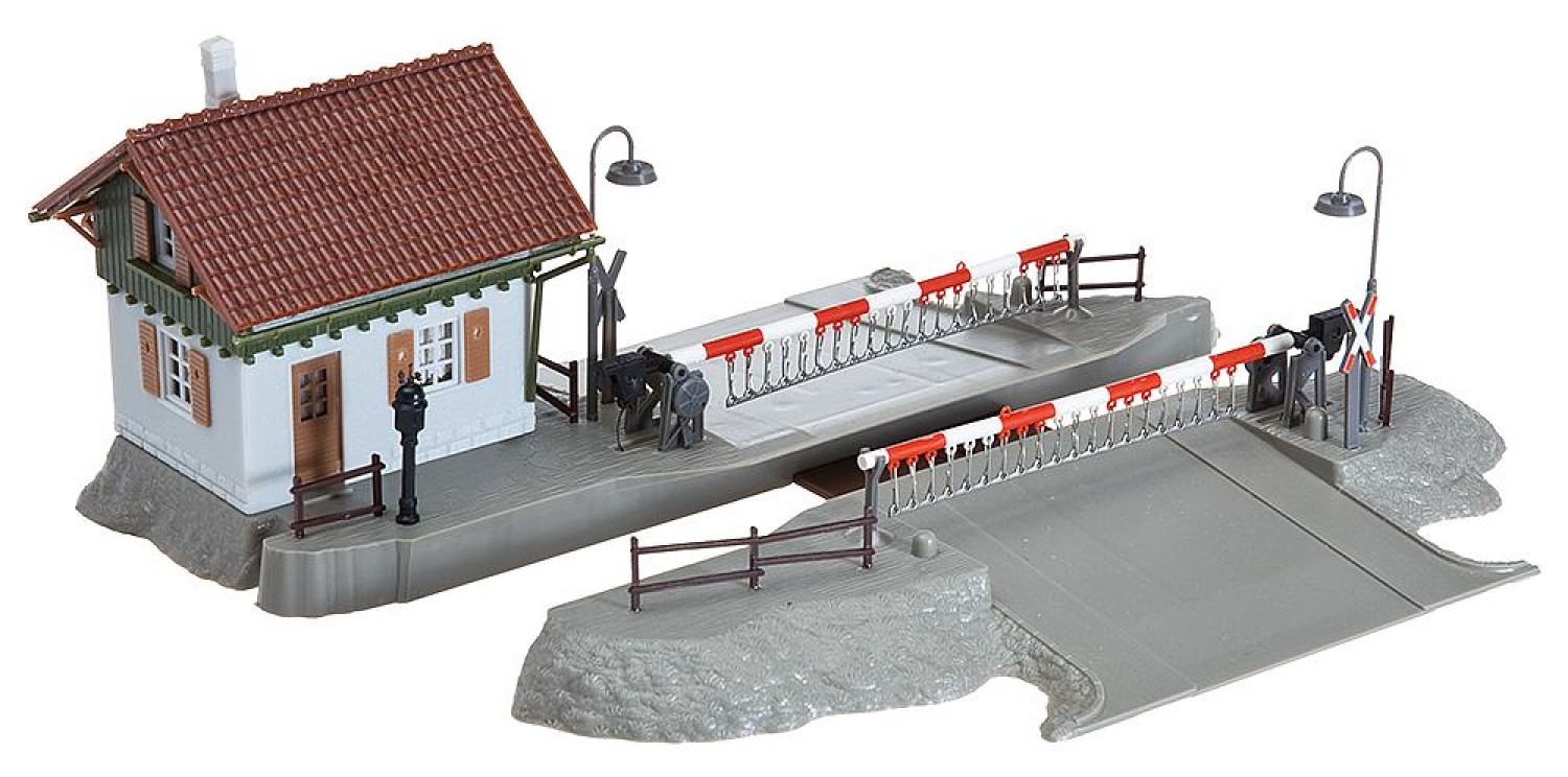 FALLER 120174 H0 Bahnübergang mit Schrankenwärterhaus 
