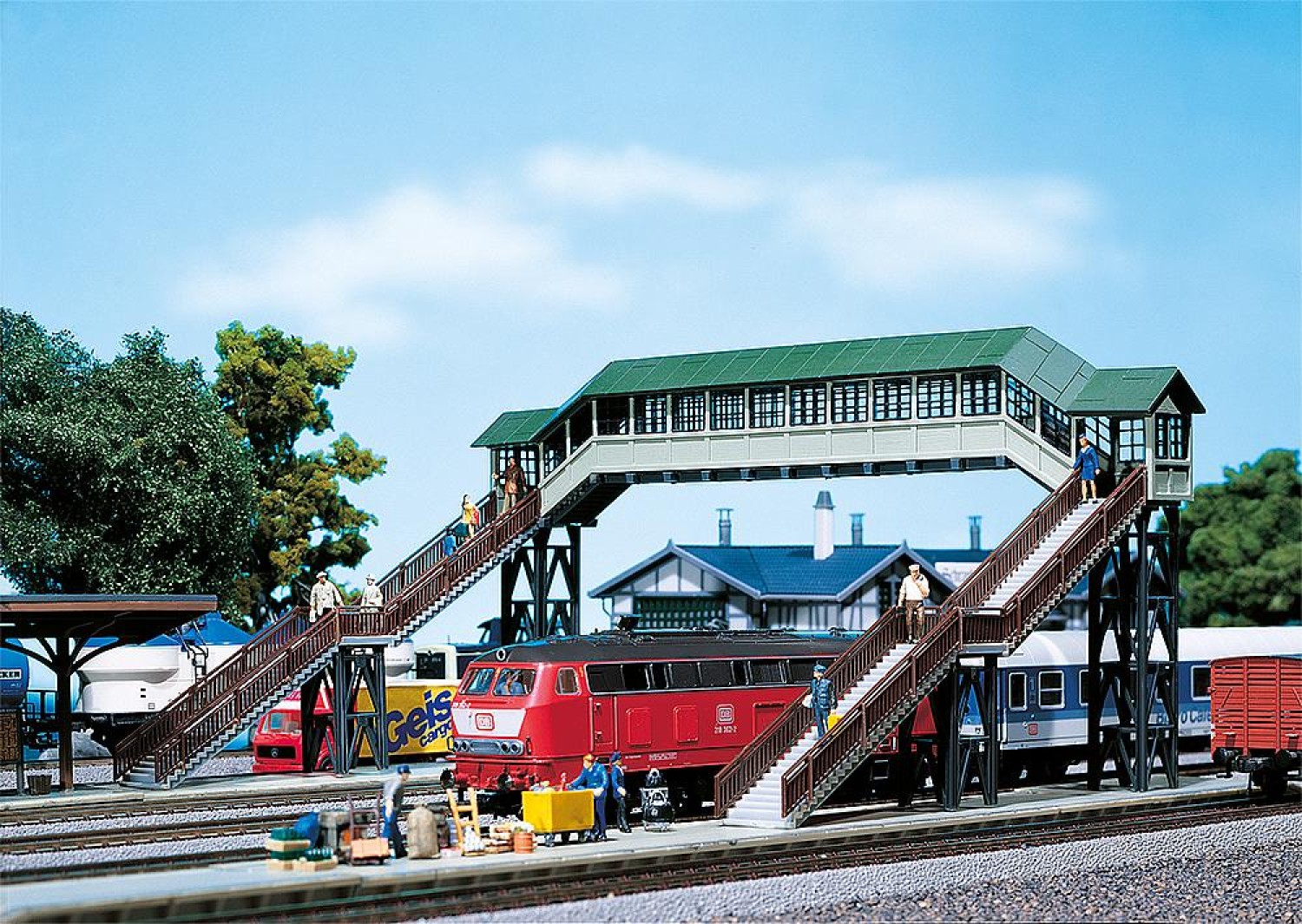 FALLER 120198 H0 Überdachte Fußgängerbrücke 