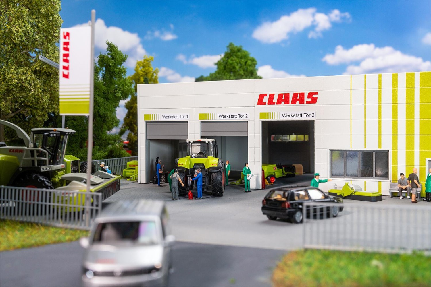 FALLER 130121 H0 Landmaschinenwerkstatt Claas 