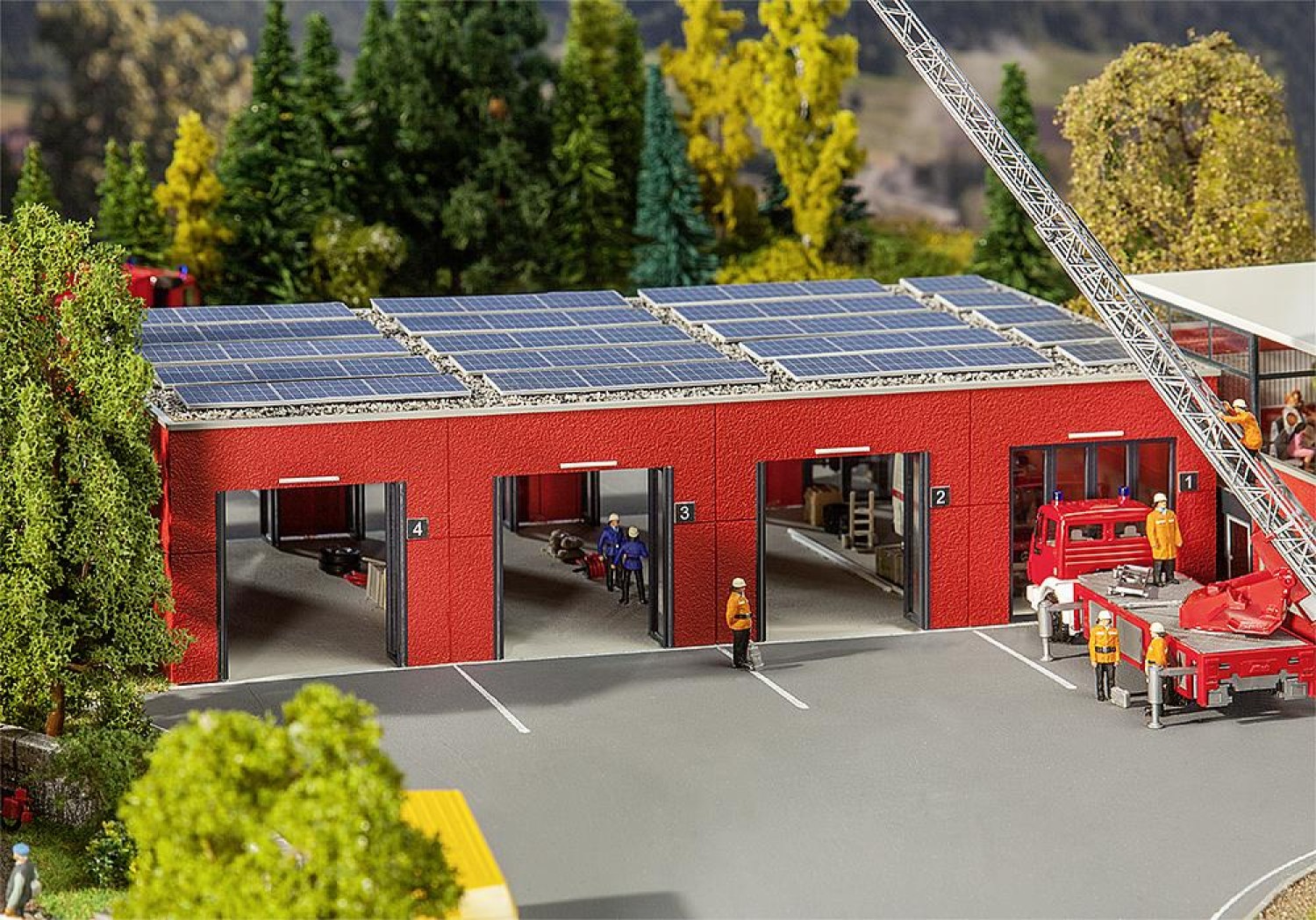 FALLER 130160 H0 Moderne Feuerwache 