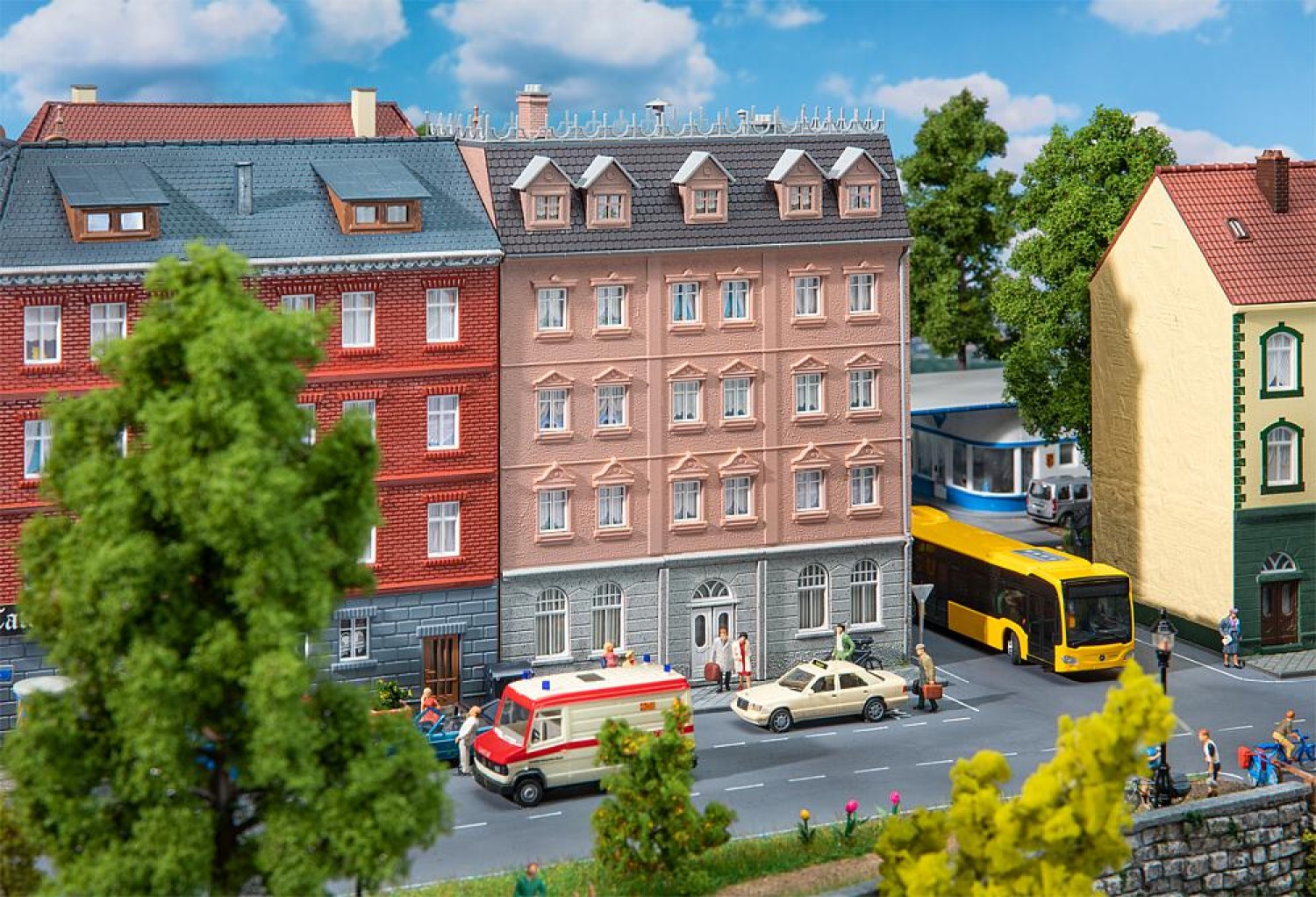 FALLER 130627 H0 Stadthaus mit Kanzlei 