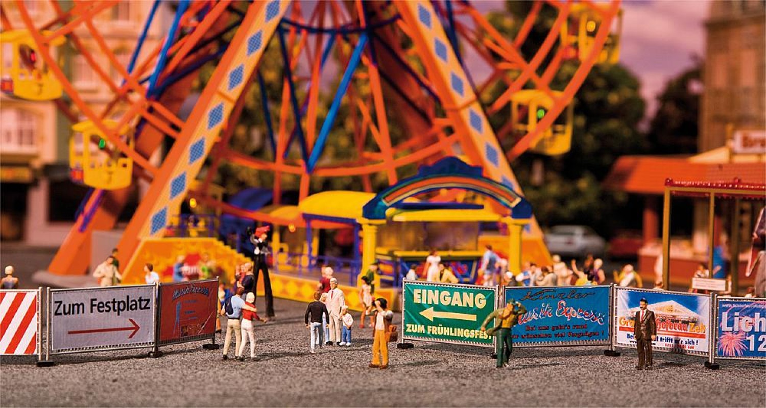 FALLER 140358 H0 Kirmes-Absperrzäune und -Schilder, 720 mm 