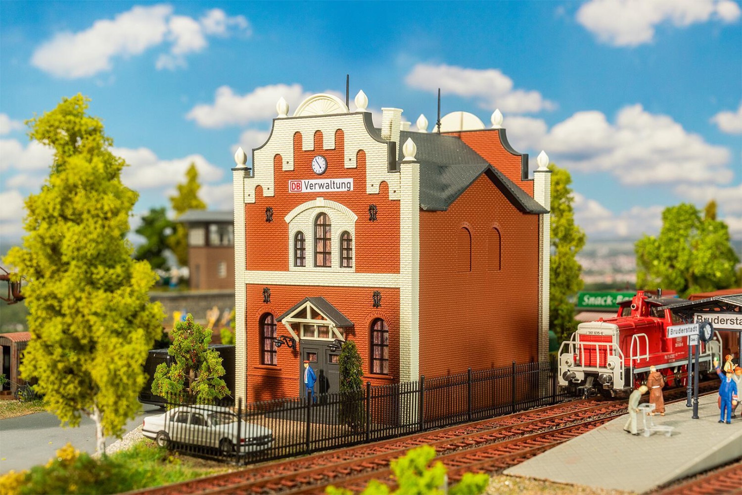 FALLER 191828 H0 DB-Verwaltungsgebäude 